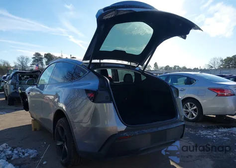 2026 Tesla Model Y Long Range Launch Series/Premium All-Wheel Drive из США, поврежденный, VIN 7SAYGDEE0TF446250